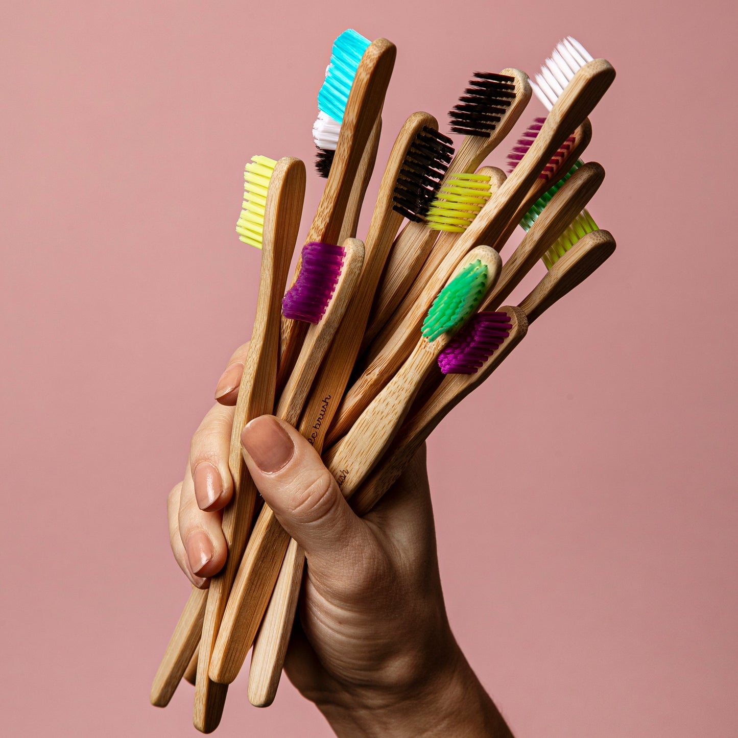 Escova de dentes de bambu flat Grupo da The Humble Co.