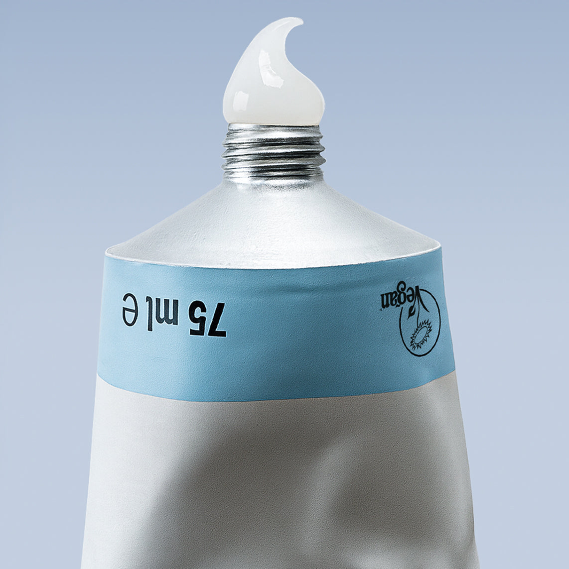 Dentífrico natural com flúor para dentes e gengivas sensíveis da The Humble Co.