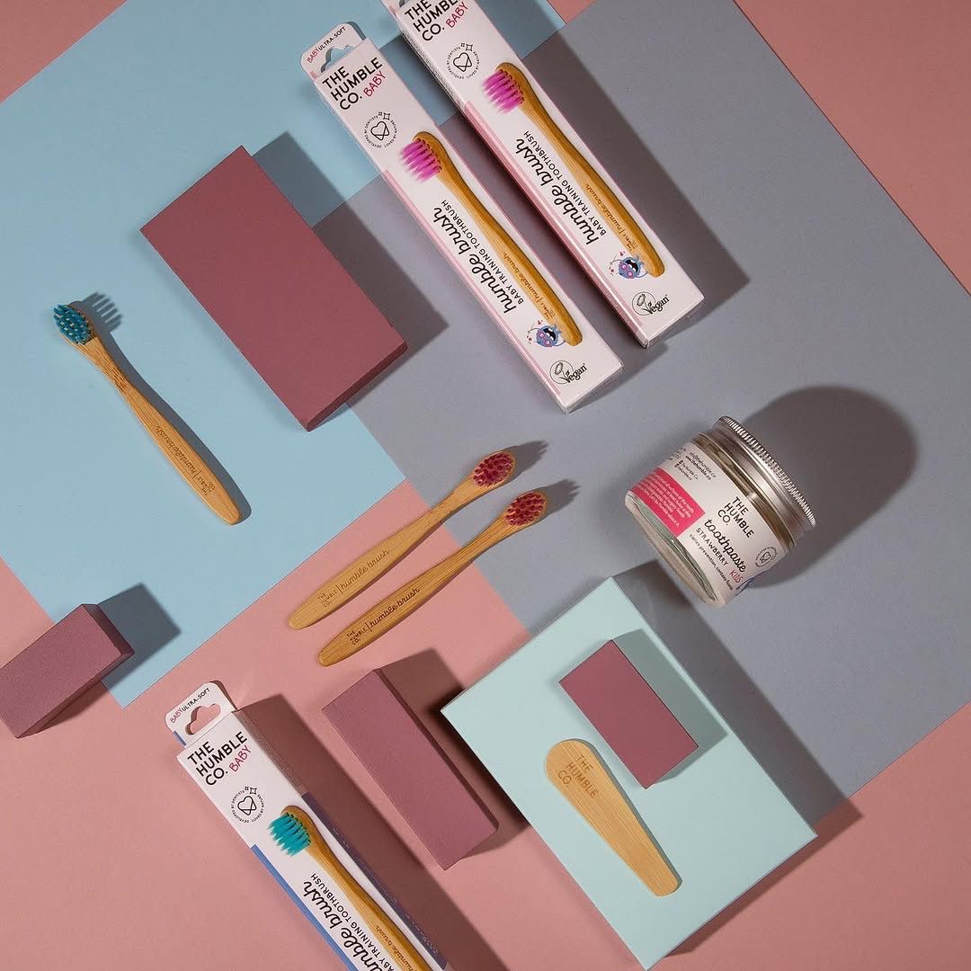 Escova dentes de bambu  com cerdas de nylon super suaves para bebé - The Humble Co.