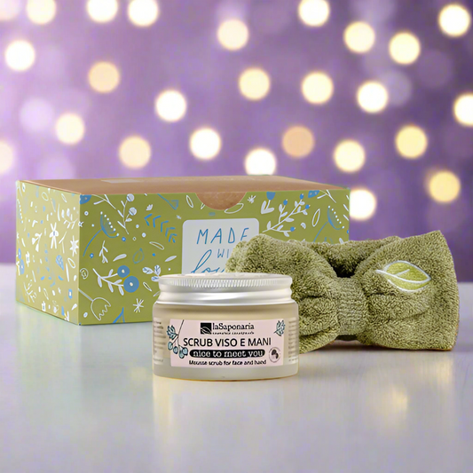 Gift box with head band and exfoliating scrub La Saponaria