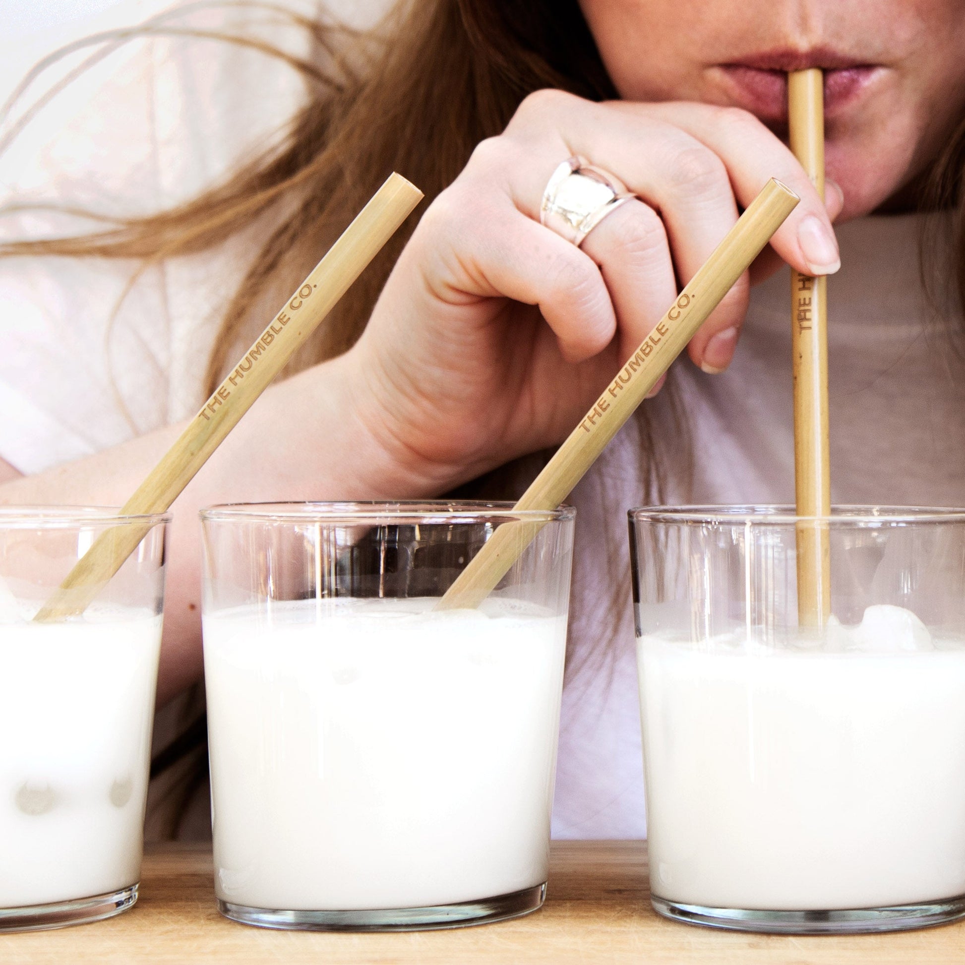 4 Palhinhas de bambu e escovilhão da The Humble Co.