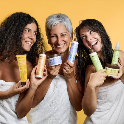 Linha de cuidados capilares da La Saponaria - Champô, condicionador e más cara.