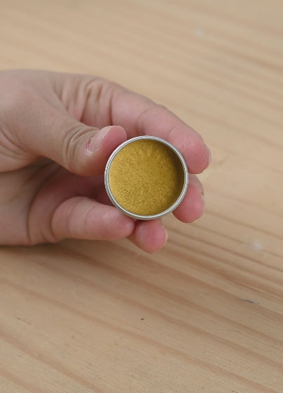 Video exemplificativo da utilização da Tinta Facial Bio à Base de Água – Amarelo Dourado da Namaki